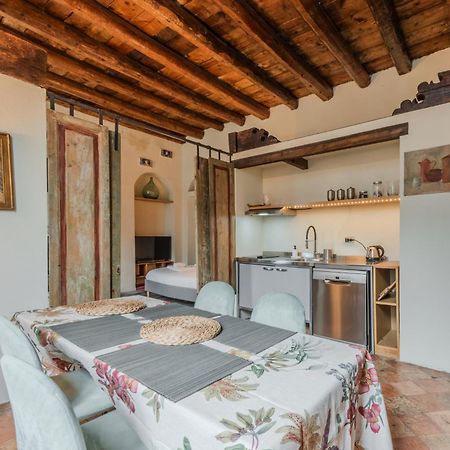 Apartamento Porta Garibaldi Antique Charm Milán Exterior foto
